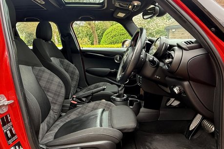 Mini Hatch COOPER 26