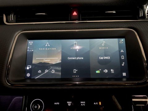Land Rover Range Rover Evoque 2.0 D200 MHEV R-Dynamic S SUV 5dr Diesel Auto 4WD Euro 6 (s/s) (204 ps) Cr 15