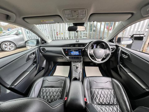 Toyota Auris VVT-I GB25 27