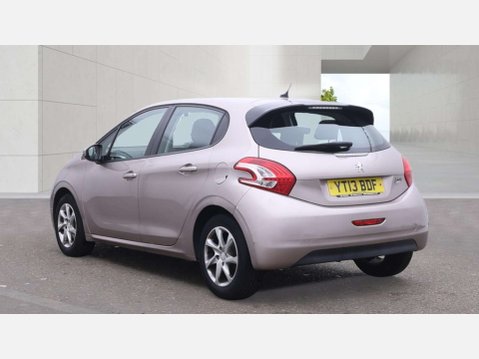 Peugeot 208 1.4 e-HDi Active Hatchback 5dr Diesel EGC Euro 5 (s/s) (70 ps) 4