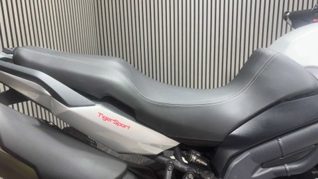 Triumph Tiger SPORT 2017 ONLY 14K TINTED SCREEN MOT MAY 2027 30