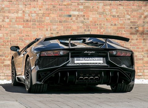 Lamborghini Aventador SV LP750-4 Roadster 3