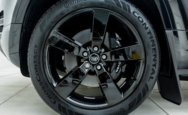 Land Rover Defender 110 V8 P525 26