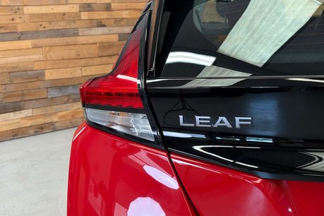 Nissan LEAF 39kWh Acenta Hatchback 5dr Electric Auto (150 ps) 76