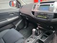 Toyota Hilux INVINCIBLE 4X4 D-4D DCB Auto 12