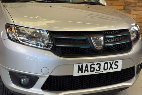 Dacia Sandero 1.5 dCi Laureate Hatchback 5dr Diesel Manual Euro 5 (90 ps) 30