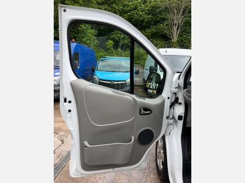 Vauxhall Vivaro 2.0 2900 CDTi Sportive Crew Van 5dr Diesel Manual FWD L1 (195 g/km, 113 bhp 52