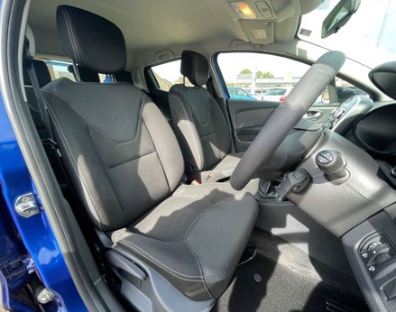 Renault Clio 1.1 Clio Play 5dr 44