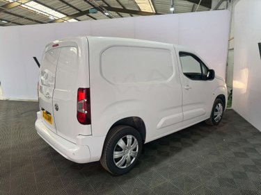 Vauxhall Combo 1.5 Combo 2300 Professional Turbo D S/S 4