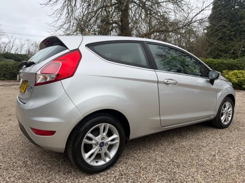 Ford Fiesta 1.25 Zetec Euro 6 3dr 31