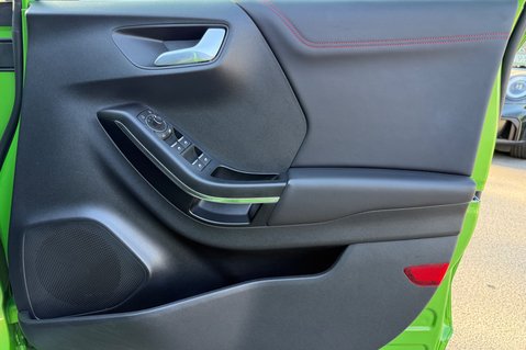 Ford Puma ST - PERFORMANCE PACK -CAMERA -APPLE CARPLAY -DRIVER ASSISTANCE PACK 40