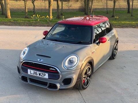 Mini Hatch 2.0 John Cooper Works 3dr 36
