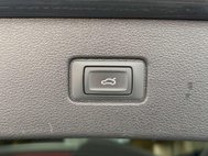Audi SQ7 4.0 TDI V8 SUV 5dr Diesel Tiptronic quattro Euro 6 (s/s) (435 ps) 44