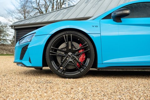 Audi R8 5.2 FSI V10 Performance Carbon Black Coupe 2dr Petrol S Tronic quattro Euro 13