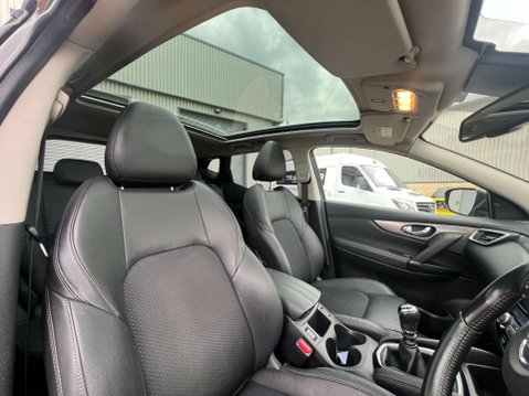 Nissan Qashqai 1.5 Qashqai Tekna dCi 5dr *NATIONAL DELIVERY* 43
