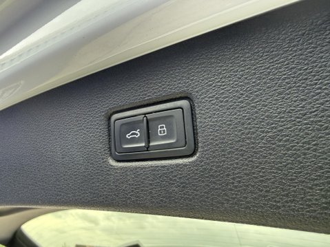 Audi Q7 3.0 TDI V6 45 S line SUV 5dr Diesel Tiptronic quattro Euro 6 (s/s) (231 ps) 25