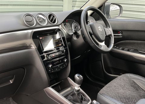Suzuki Vitara SZ5 BOOSTERJET ALLGRIP MHEV 11