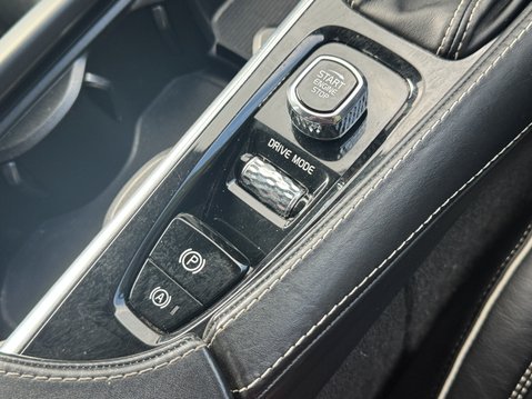 Volvo V90 (Sold) 2.0 D4 R-Design Pro Estate 5dr Diesel Auto Euro 6 27