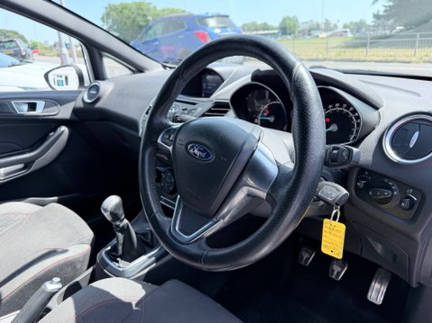 Ford Fiesta 1.0 ST-LINE 10