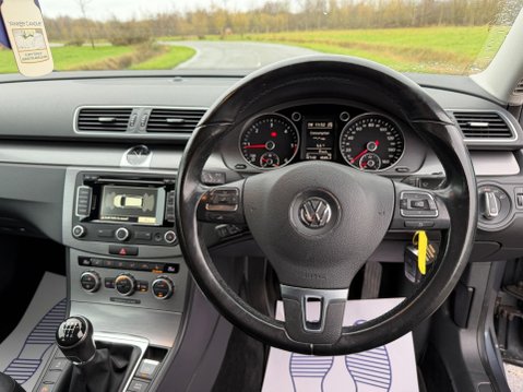 Volkswagen Passat 2.0 TDI BlueMotion Tech Executive Euro 5 (s/s) 5dr 48