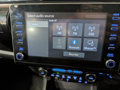 Toyota Hilux INVINCIBLE 4WD D-4D DCB 15