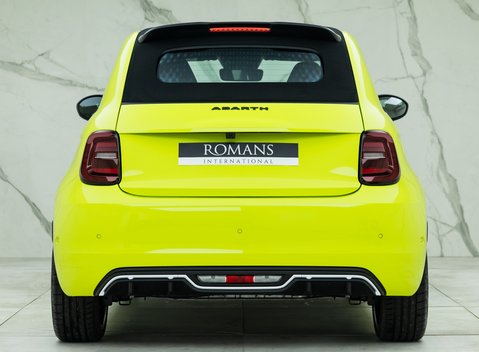 Abarth 500e Scorpionissima Cabrio 6