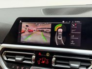 BMW M4 3.0 BiTurbo Competition Coupe 2dr Petrol Steptronic M xDrive Euro 6 (s/s) ( 33