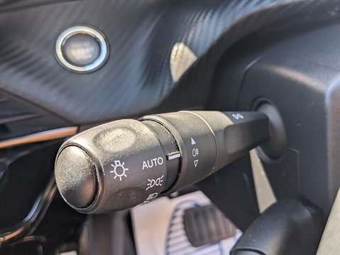 Peugeot 2008 ALLURE PREMIUM 23