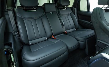 Land Rover Range Rover P530 SV 17
