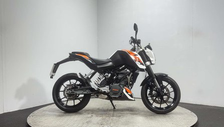 KTM Duke 2016 9K MOT JUNE 2027 200CC NAKED BIKE