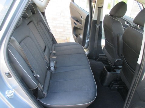 Kia Venga 1.6 2 Euro 6 (s/s) 5dr 42