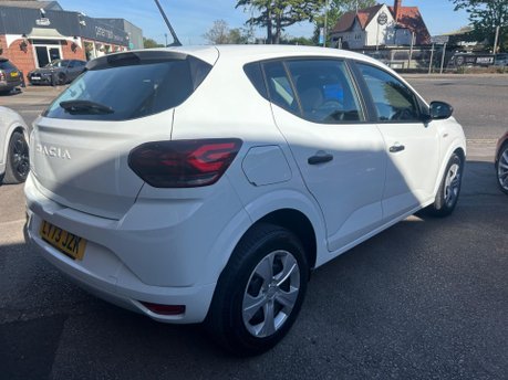 Dacia Sandero 1.0 TCe Essential Euro 6 (s/s) 5dr 6