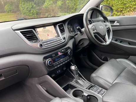 Hyundai TUCSON 2.0 CRDi Premium Auto 4WD Euro 6 5dr 23