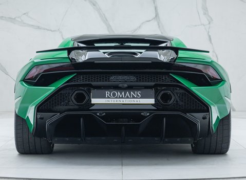 Lamborghini Huracan Tecnica 8