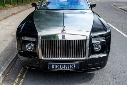 Rolls-Royce Phantom Drophead Coupe 10