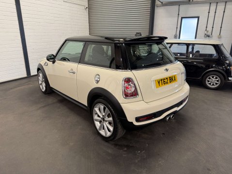 Mini Hatch 1.6 Cooper S 3dr 10