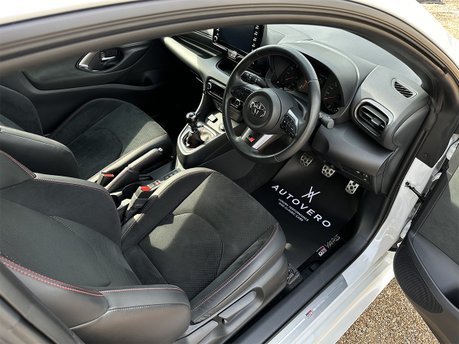 Toyota Yaris GR-Y CIRCUIT 42