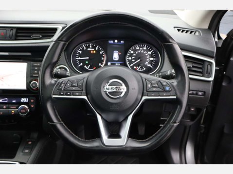 Nissan Qashqai 1.3 Qashqai Tekna DiG-T Semi-Auto 5dr 40
