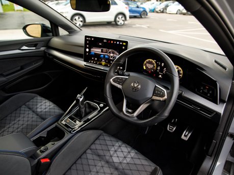 Volkswagen Golf BLACK EDITION TSI