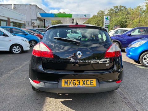 Renault Megane 1.5 dCi Dynamique TomTom Hatchback 5dr Diesel Manual Euro 5 (s/s) (110 ps) 6