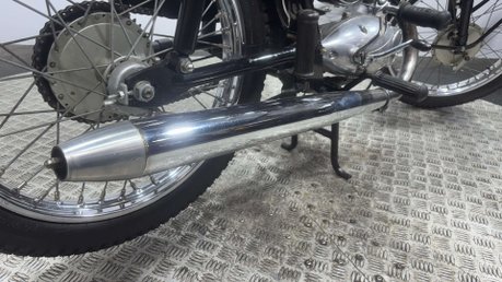 BSA Bantam 175 D14/4 1968 VERY CLEAN CLASSIC PROJECT COLLECTORS BIKE 24