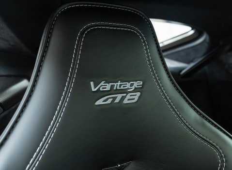 Aston Martin Vantage GT8 17