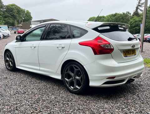 Ford Focus 2.0 Focus ST-2 T 5dr 9