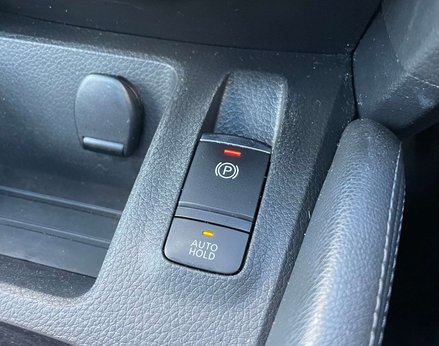 Nissan Qashqai 1.3 Qashqai N-Connecta DiG-T 5dr 44