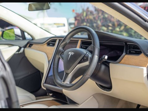 Tesla Model S ModeL S 75D 4WD 5dr 3