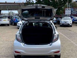 Toyota Yaris 1.5 Yaris T4 Hybrid CVT 5dr 46