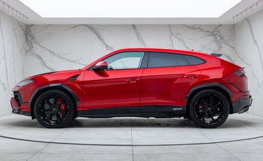 Lamborghini Urus PERFORMANTE 5