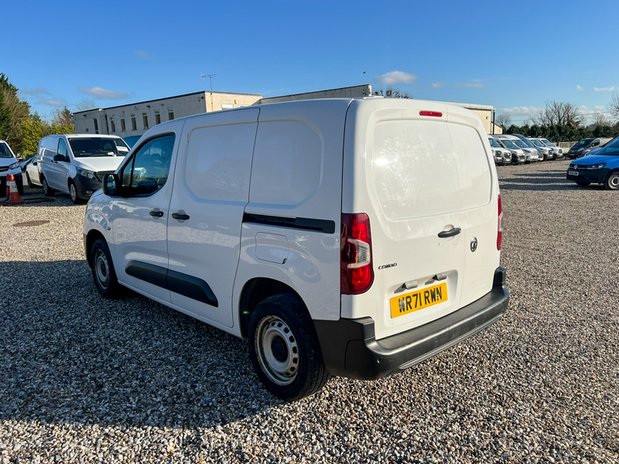 Vauxhall Combo SWB L1H1 Low Roof 2000 Dynamic Air Con EURO 6 NO VAT 8