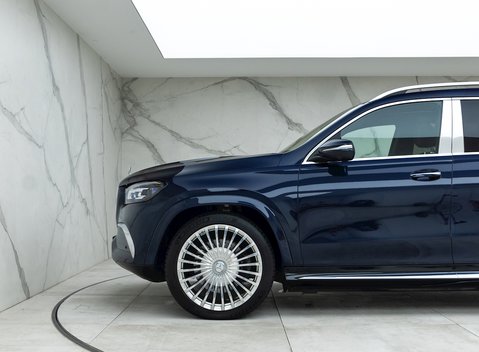 Mercedes-Benz GLS 600 39