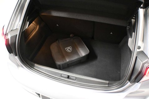 Peugeot 208 208 GT Ev 5dr 70
